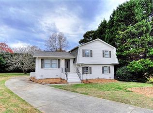 3916 Yates Ct, Charlotte, NC 28215