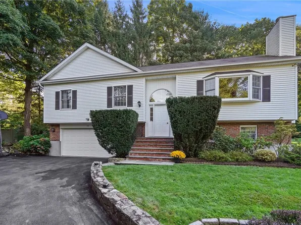 30 Lori Lane, Chappaqua, NY 10514