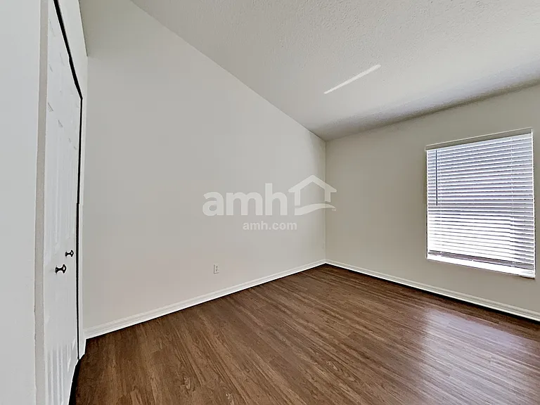 992 Stanvoy St — Photo 22