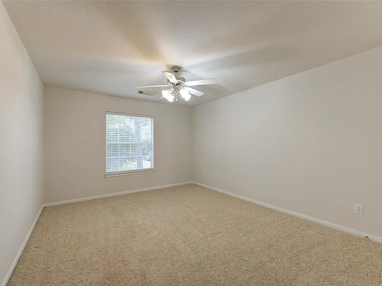 1903 Hampton Lakes Ct — Photo 21