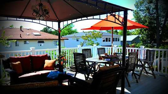 Deck off dining rm upstairs