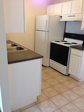 2nd image of 2755 Lexington Ave APT 8A