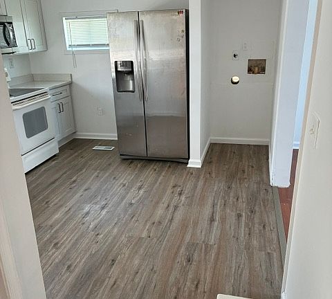 2nd image of 2922 Marston Rd