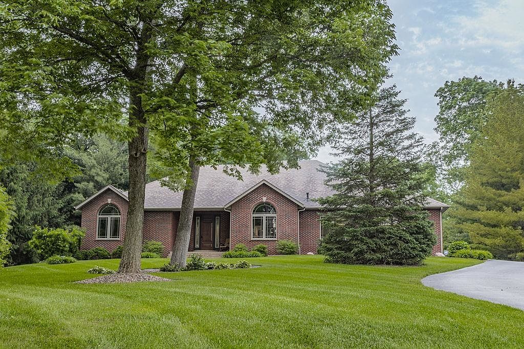 15379 Nichols Woods Dr, South Beloit, IL 61080 Zillow
