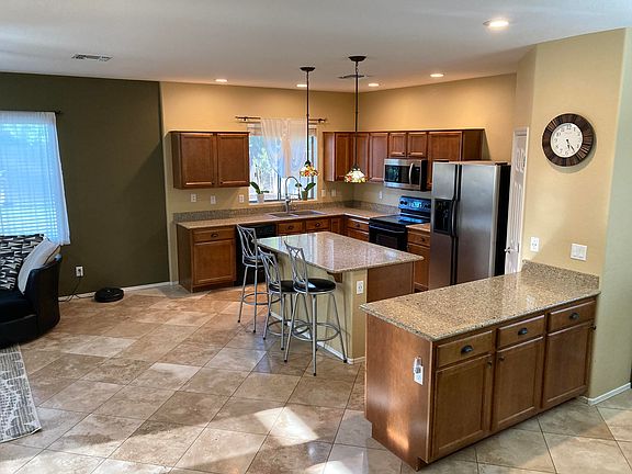 2nd image of 3650 E Vallejo Ct