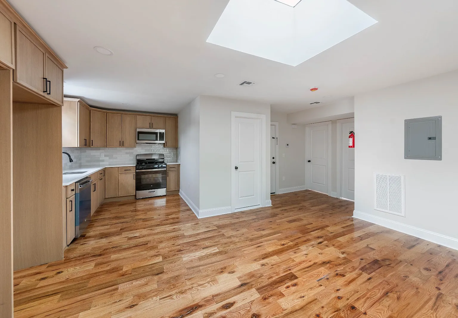 18 Taylor Street - 3FL — Photo 2