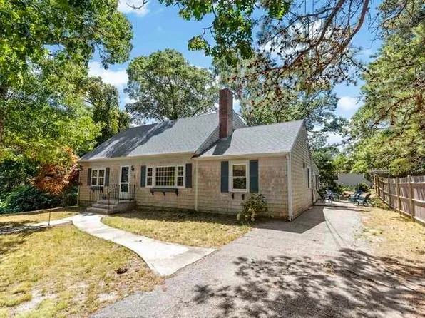 60 Sibley Dr, West Yarmouth, MA 02673