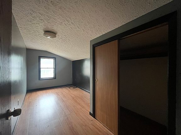3rd image of 153 Seymour St APT 2