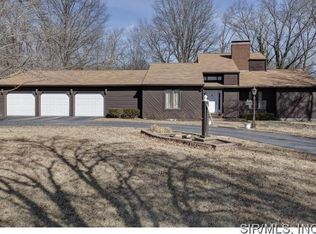 310 Covered Bridge Ln, Belleville, IL 62221