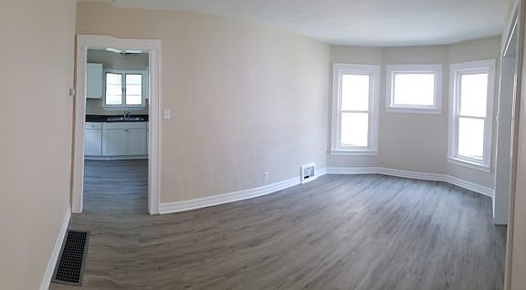 3rd image of 2216 Ontario Ave