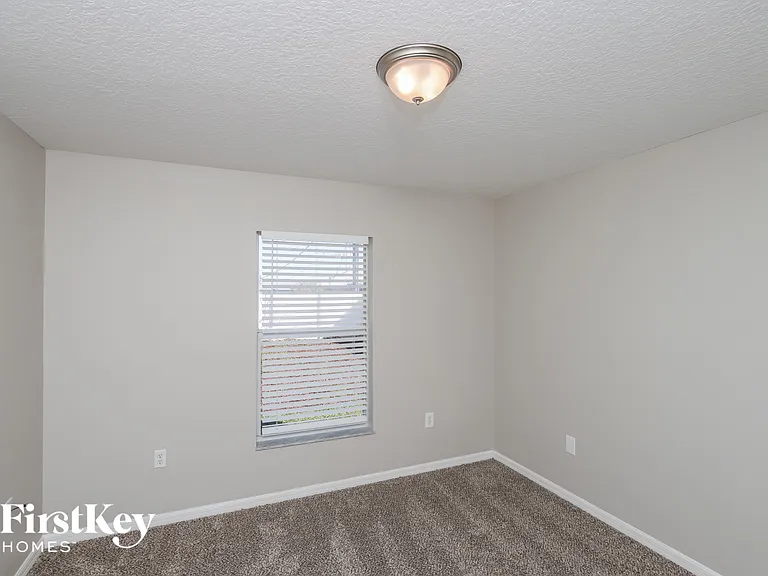 1347 Armory Dr NE — Photo 12