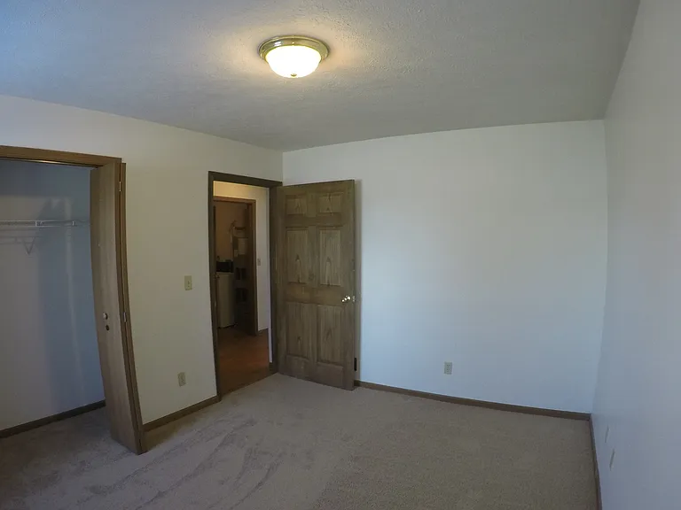 2911-2915 Horizon Dr. — Photo 9