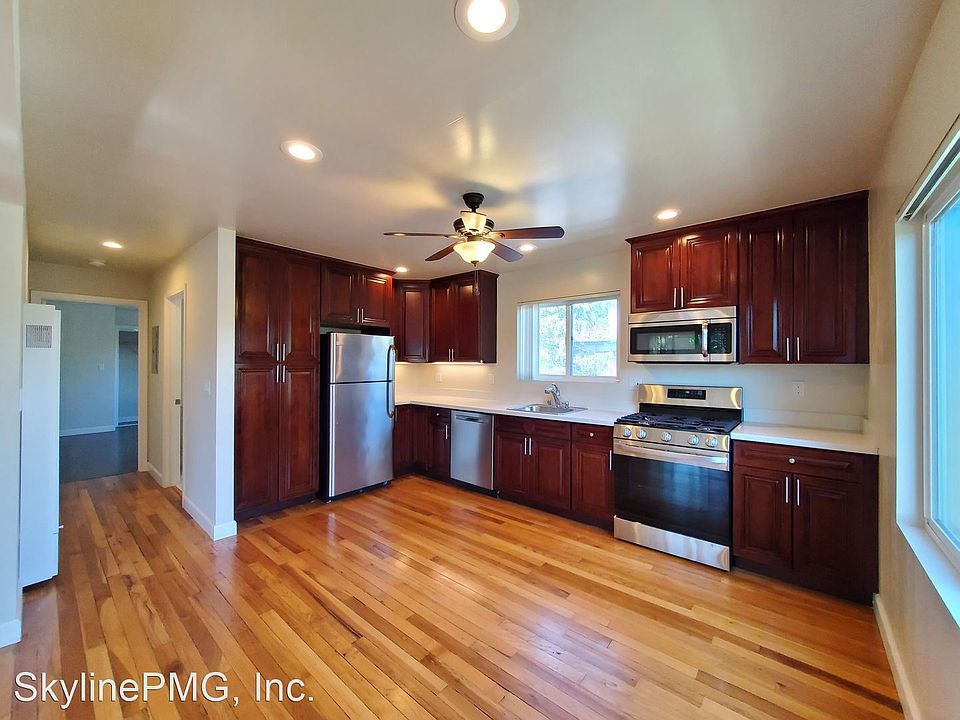 1st image of 585 Cassia St #10
