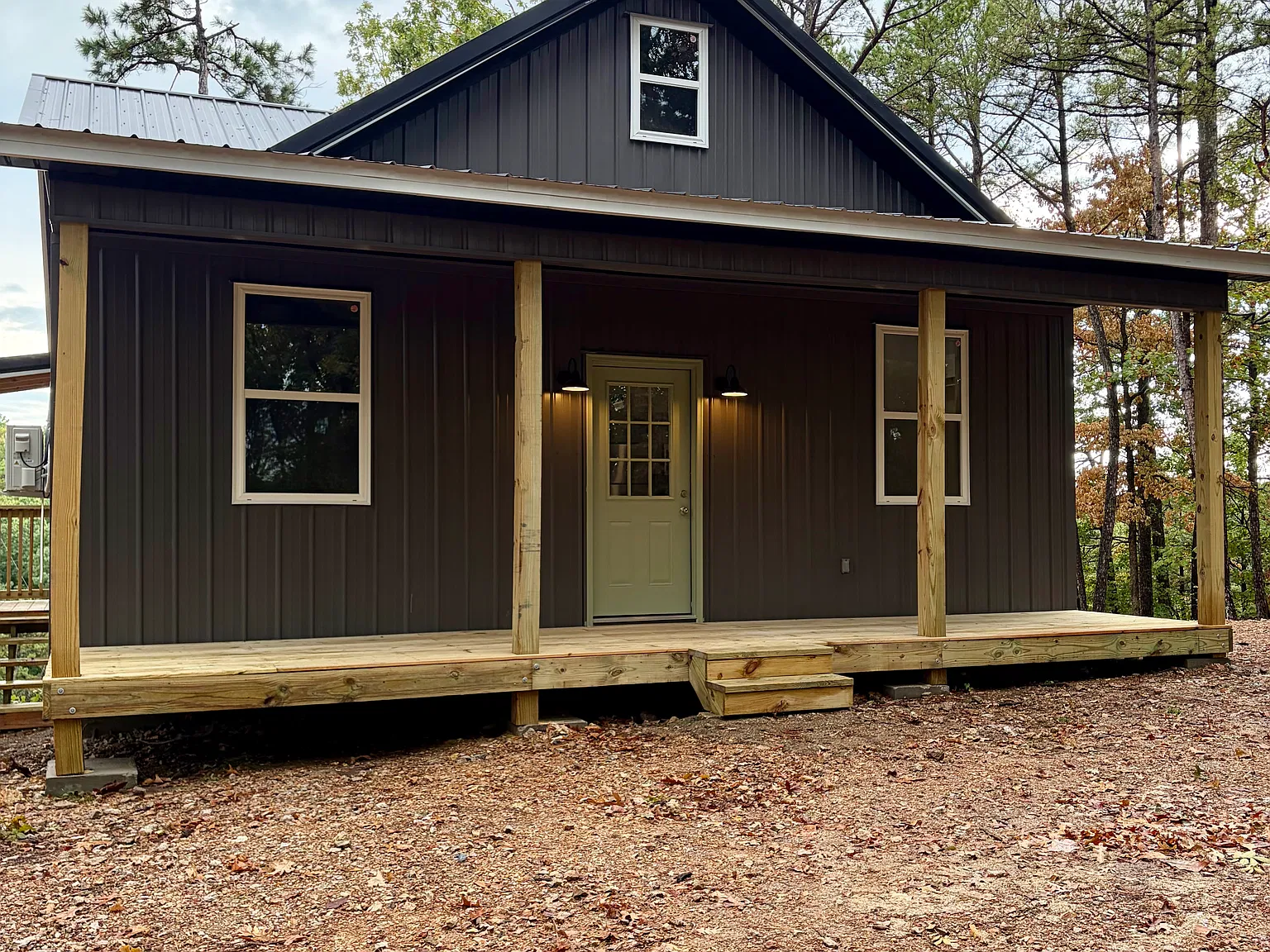 2 bed, 900 sqft, $1,300 — Photo 1