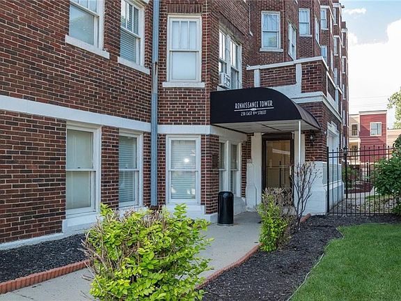 3rd image of 230 E 9th St APT 106
