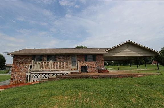 3rd image of 213 Vines Dr