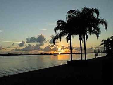 5th image of 44 Yacht Club Dr APT 610