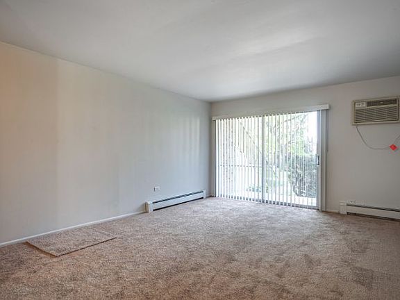 4th image of 13 E Dundee Quarter Dr #104