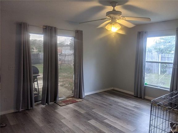 4th image of 633 Parakeet Ct