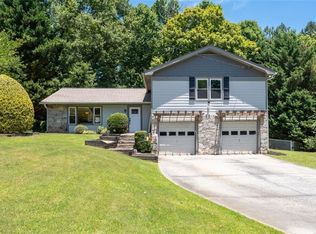 3874 Vic Ar Ct, Doraville, GA 30360