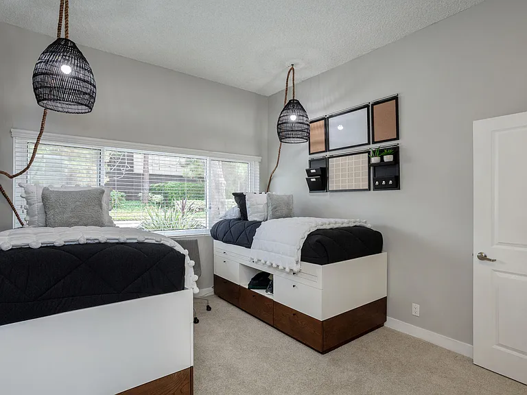 415 Gayley Ave — Photo 8