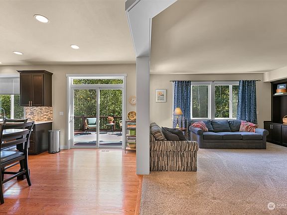 5th image of 4714 Parkview Lane