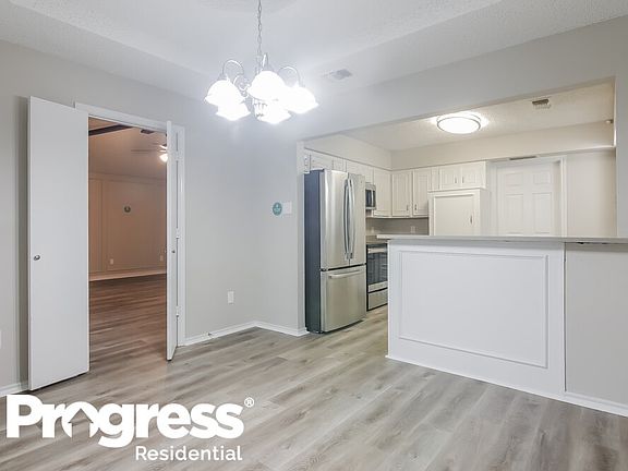 5th image of 436 Northwood Trl