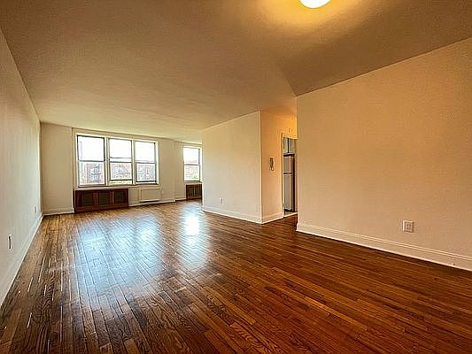 4th image of 14241 41st Ave #6II