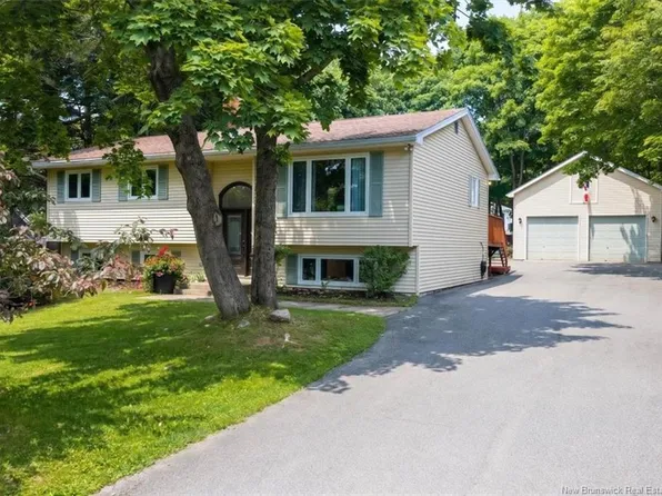 69 Renshaw Rd, Rothesay, NB E2H 1R7