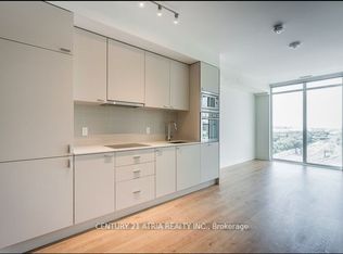 27 Bathurst St #903W, Toronto, ON M5V 0R1