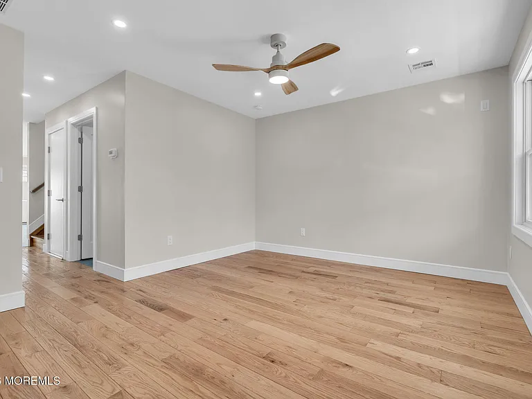 2334 Adams Ave — Photo 9