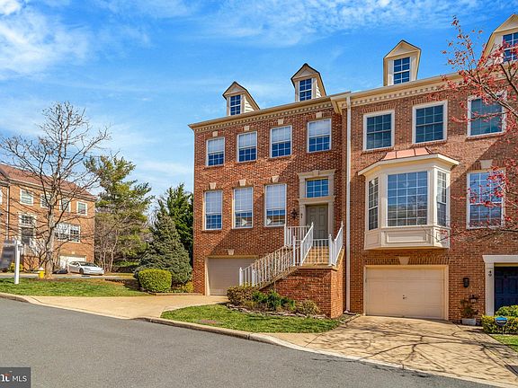 3rd image of 51 Arell Ct