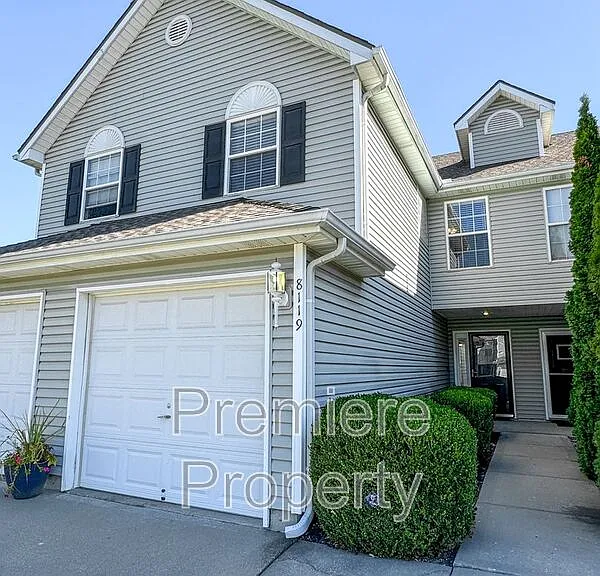 8119 N Elmwood Ave — Photo 1