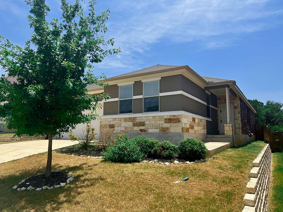 1st image of 225 Mary Max Cir