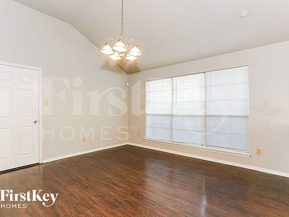 5th image of 5309 Tennis Villa Dr