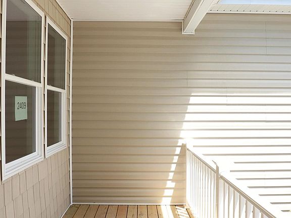 3rd image of 2409 Barhamville Rd
