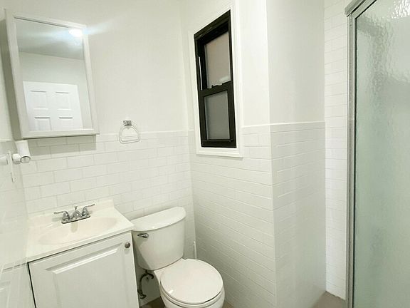 5th image of 89 Rockaway Ave #2A