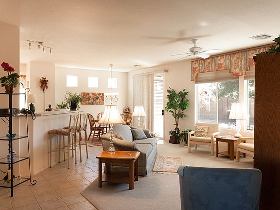 3rd image of 7689 W Desert Cactus Way