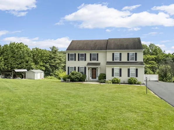 105 Jacobs Dr, Coatesville, PA 19320