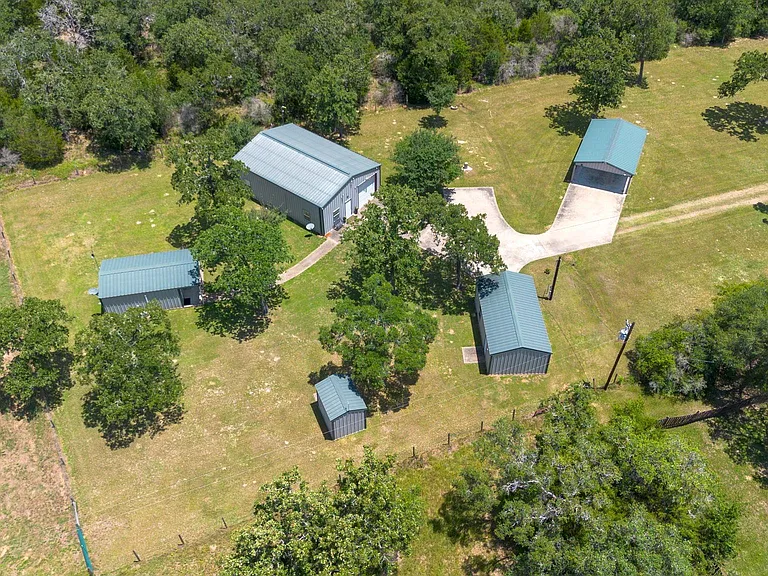 1072 Papenberg Ln — Photo 36