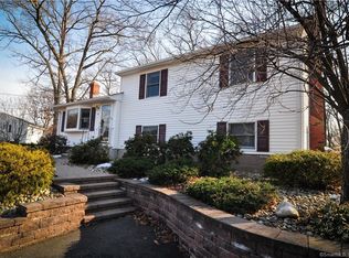 15 Sharon Dr, South Windsor, CT 06074