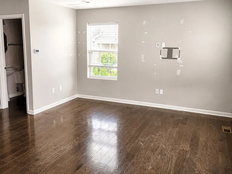 639 Florence St — Photo 2
