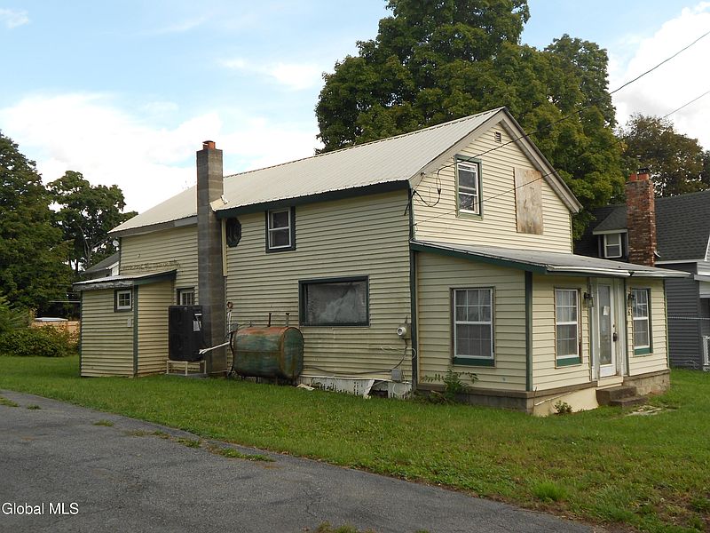 3rd image of 6 Center Street