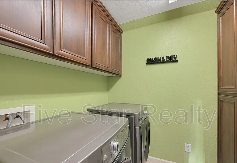 5609 Peach Tree Dr — Photo 14