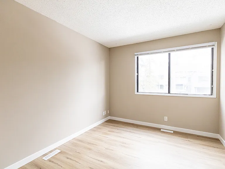 501 40th Ave NW — Photo 11