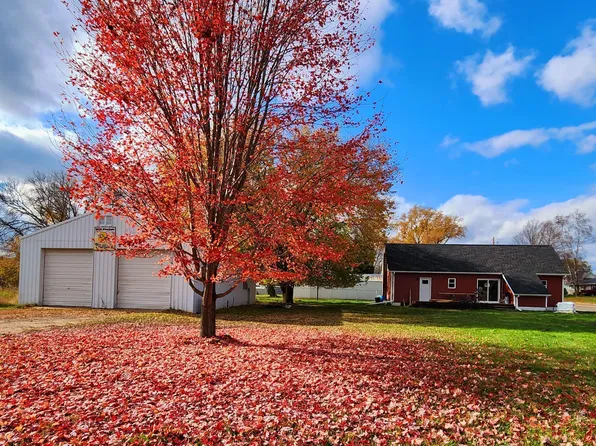 316 E Hepburn St, Prairie Farm, WI 54762