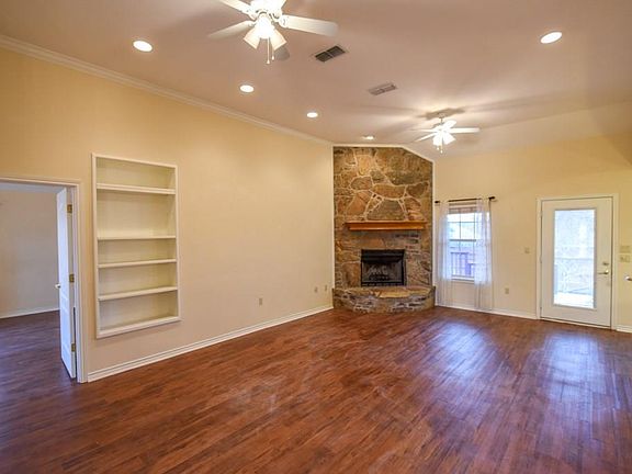5th image of 1407 Glenwood Dr