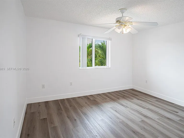 8949 SW 214th St — Photo 22