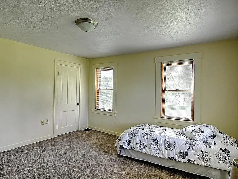 9556 Kenrick Rd — Photo 26