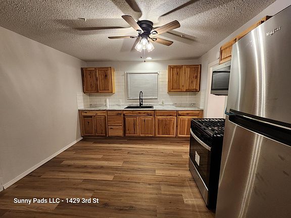5th image of 1429 3rd St